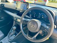 USED 2024 24 TOYOTA YARIS 1.5 VVT-h Design Hatchback 5dr Petrol Hybrid E-CVT Euro 6 (s/s) (116 ps) FSH, BIG SPEC, AUTO, 2 KEYS!