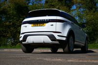 USED 2019 19 LAND ROVER RANGE ROVER EVOQUE 2.0 P250 MHEV R-Dynamic S SUV 5dr Petrol Auto 4WD Euro 6 (s/s) (249 ps) FUJI WHITE PAINTWORK + REAR CAMERA + HEATED SEATS + APPLE CARPLAY