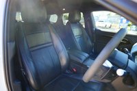 USED 2019 19 LAND ROVER RANGE ROVER EVOQUE 2.0 P250 MHEV R-Dynamic S SUV 5dr Petrol Auto 4WD Euro 6 (s/s) (249 ps) FUJI WHITE PAINTWORK + REAR CAMERA + HEATED SEATS + APPLE CARPLAY