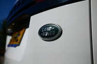 USED 2019 69 LAND ROVER RANGE ROVER VELAR 2.0 D180 R-Dynamic SE SUV 5dr Diesel Auto 4WD Euro 6 (s/s) (180 ps) FUJI WHITE PAINTWORK + SUNROOF + WINTER PACK + ACORN LEATHER