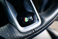 USED 2022 72 JAGUAR F-PACE 2.0 D200 MHEV R-Dynamic S SUV 5dr Diesel Auto AWD Euro 6 (s/s) (204 ps) HABUKA SILVER METALLIC PAINTWORK + HEATED STEERING WHEEL + APPLE CARPLAY