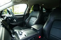 USED 2022 72 JAGUAR F-PACE 2.0 D200 MHEV R-Dynamic S SUV 5dr Diesel Auto AWD Euro 6 (s/s) (204 ps) HABUKA SILVER METALLIC PAINTWORK + HEATED STEERING WHEEL + APPLE CARPLAY