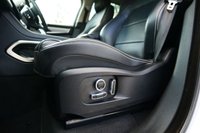 USED 2022 72 JAGUAR F-PACE 2.0 D200 MHEV R-Dynamic S SUV 5dr Diesel Auto AWD Euro 6 (s/s) (204 ps) HABUKA SILVER METALLIC PAINTWORK + HEATED STEERING WHEEL + APPLE CARPLAY