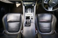 USED 2019 69 JAGUAR F-PACE 2.0 P300 300 Sport SUV 5dr Petrol Auto AWD Euro 6 (s/s) (300 ps) SANTORINI BLACK METALLIC PAINTWORK + SUNROOF + WINTER PACK + APPLE CARPLAY