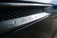 USED 2019 69 JAGUAR F-PACE 2.0 P300 300 Sport SUV 5dr Petrol Auto AWD Euro 6 (s/s) (300 ps) SANTORINI BLACK METALLIC PAINTWORK + SUNROOF + WINTER PACK + APPLE CARPLAY