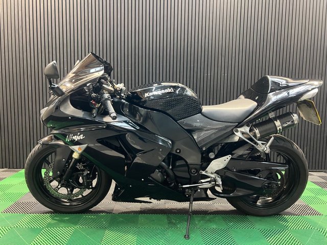 View our KAWASAKI NINJA ZX-10R