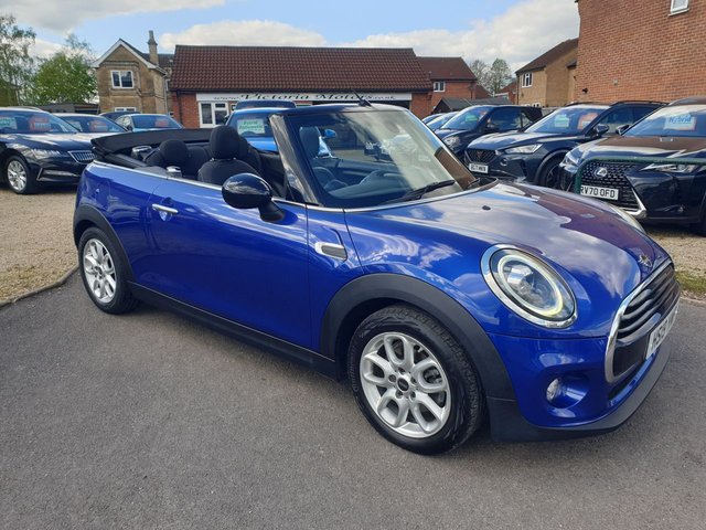 View our MINI Convertible 1.5 Cooper Classic Convertible 2dr Petrol Manual Euro 6 (s/s) (136 ps)