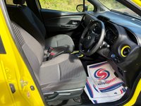 USED 2017 67 TOYOTA YARIS 1.5 VVT-h Yellow Bi-Tone Limited Edition Hatchback 5dr Petrol Hybrid E-CVT Euro 6 (s/s) (100 ps) 1 owner FSH Automatic HYBRID with low milege - Rear camera, DAB, Bluetooth