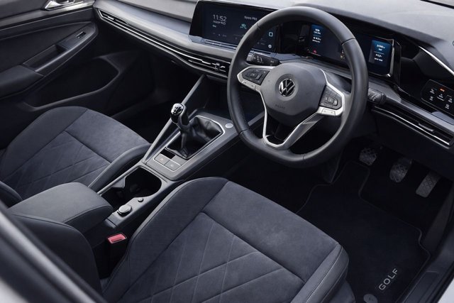 View our VOLKSWAGEN GOLF