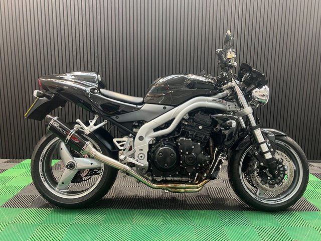 View our TRIUMPH Speed Triple 955