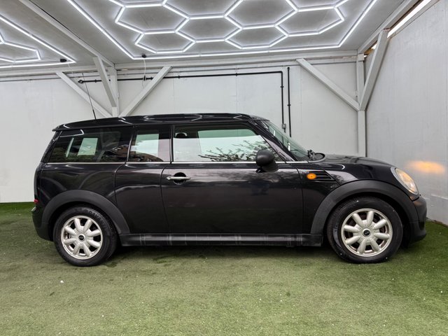 View our MINI CLUBMAN