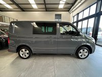 USED 2022 72 VOLKSWAGEN TRANSPORTER 2.0 TDI T32 Highline Kombi Double Cab 5dr Diesel Manual FWD SWB Euro 6 (s/s) (110 ps) 