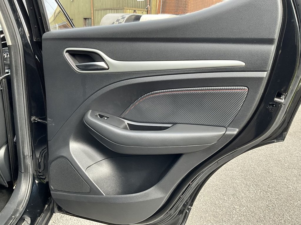 USED 2021 21 MG MG ZS 1.5 VTi-TECH Exclusive SUV 5dr Petrol Manual Euro 6 (s/s) (106 ps) Apple CarPlay, Sat Nav