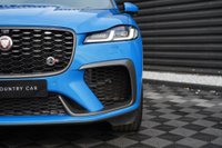 USED 2021 21 JAGUAR F-PACE 5.0 P550 V8 SVR Quickshift AWD Euro 6 (s/s) 5dr Meridian/Pan Roof/Park Assist
