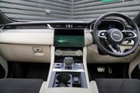 USED 2021 21 JAGUAR F-PACE 5.0 P550 V8 SVR Quickshift AWD Euro 6 (s/s) 5dr Meridian/Pan Roof/Park Assist