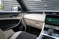 USED 2021 21 JAGUAR F-PACE 5.0 P550 V8 SVR Quickshift AWD Euro 6 (s/s) 5dr Meridian/Pan Roof/Park Assist