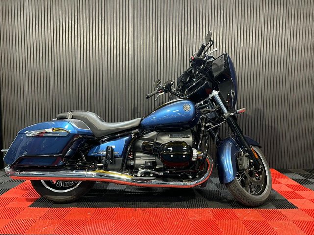 View our BMW R 18 B