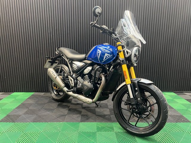 View our TRIUMPH SPEED 400