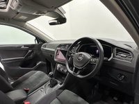 USED 2018 68 VOLKSWAGEN TIGUAN 2.0 TDI SEL SUV 5dr Diesel Manual Euro 6 (s/s) (150 ps) VW Tiguan 2.0 TDI SEL SUV Euro 6 well equipped including panoramic glass sunroof,  heated front seats, LED headlights