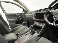 USED 2018 68 VOLKSWAGEN TIGUAN 2.0 TDI SEL SUV 5dr Diesel Manual Euro 6 (s/s) (150 ps) VW Tiguan 2.0 TDI SEL SUV Euro 6 well equipped including panoramic glass sunroof,  heated front seats, LED headlights