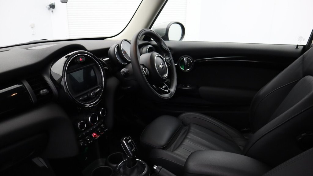 USED 2020 20 MINI HATCH 1.5 Cooper Exclusive Hatchback 3dr Petrol Steptronic Euro 6 (s/s) (136 ps) 