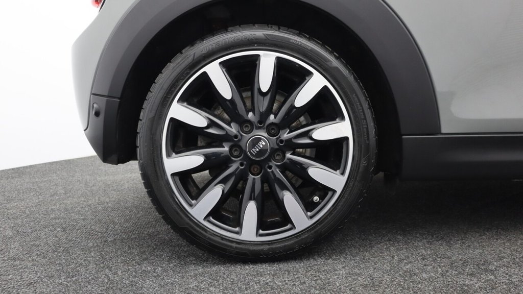 USED 2020 20 MINI HATCH 1.5 Cooper Exclusive Hatchback 3dr Petrol Steptronic Euro 6 (s/s) (136 ps) 