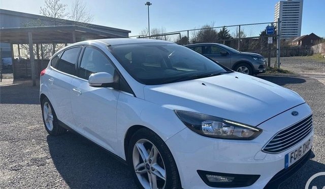 FORD FOCUS 1.0T ECOBOOST ZETEC HATCHBACK 5DR PETROL MANUAL EURO 6 S S 125...