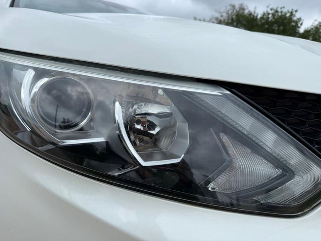 View our NISSAN QASHQAI