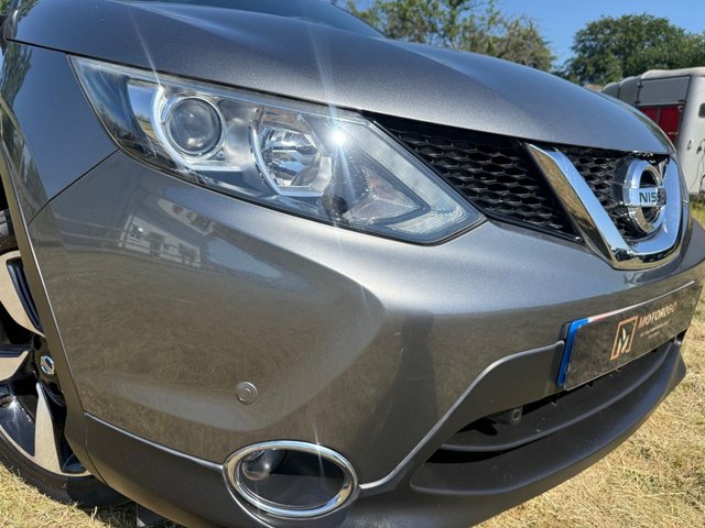 View our NISSAN QASHQAI