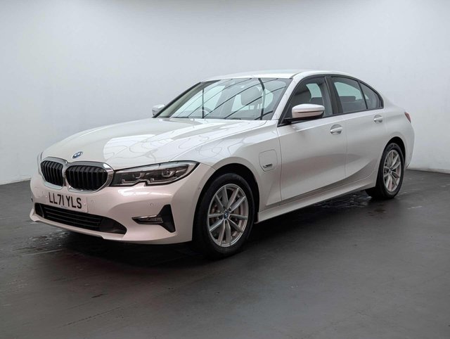 USED 2021 71 BMW 3 SERIES 2.0 330e SE Professional Auto 4dr CLICK+COLLECT / HOME DELIVERY