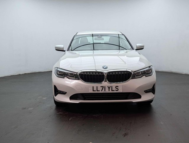 USED 2021 71 BMW 3 SERIES 2.0 330e SE Professional Auto 4dr CLICK+COLLECT / HOME DELIVERY