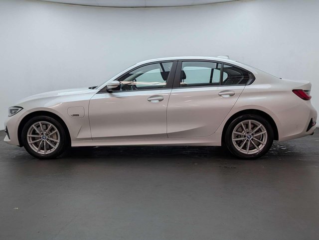 USED 2021 71 BMW 3 SERIES 2.0 330e SE Professional Auto 4dr CLICK+COLLECT / HOME DELIVERY