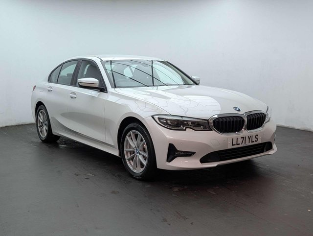 USED 2021 71 BMW 3 SERIES 2.0 330e SE Professional Auto 4dr CLICK+COLLECT / HOME DELIVERY