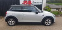USED 2020 70 MINI HATCH 1.5 Cooper Classic Hatchback 3dr Petrol Steptronic Euro 6 (s/s) (136 ps) FULL SERVICE HISTORY,FACTORY NAVIGATION,CARPLAY