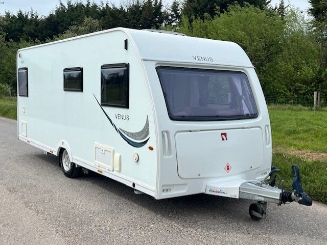 2014 Lunar Venus 490/4 Caravan