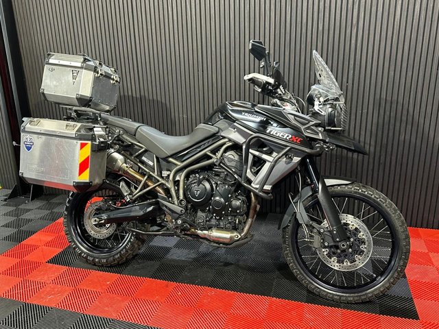View our TRIUMPH TIGER 800