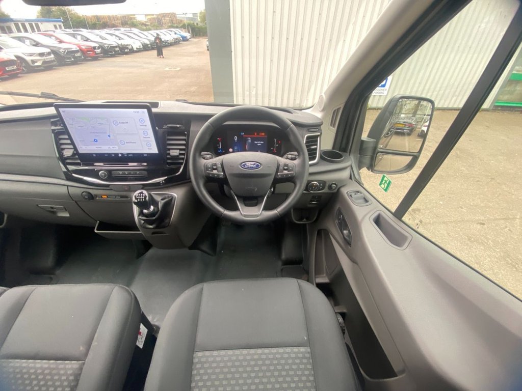 USED 2025 25 FORD TRANSIT 2.0 350 EcoBlue Limited Minibus Double Cab 5dr Diesel Manual RWD L2 H2 Euro 6 (s/s) (11 Seat) (165 ps) Minibus