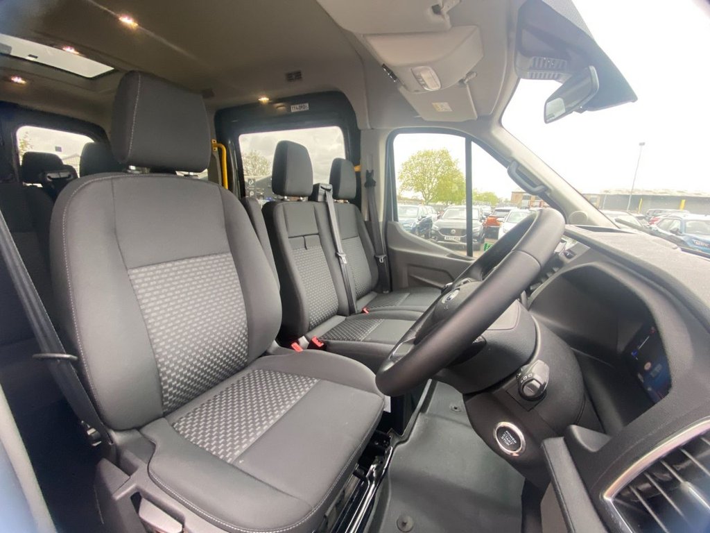 USED 2025 25 FORD TRANSIT 2.0 350 EcoBlue Limited Minibus Double Cab 5dr Diesel Manual RWD L2 H2 Euro 6 (s/s) (11 Seat) (165 ps) Minibus