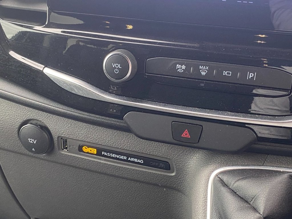 USED 2025 25 FORD TRANSIT 2.0 350 EcoBlue Limited Minibus Double Cab 5dr Diesel Manual RWD L2 H2 Euro 6 (s/s) (11 Seat) (165 ps) Minibus