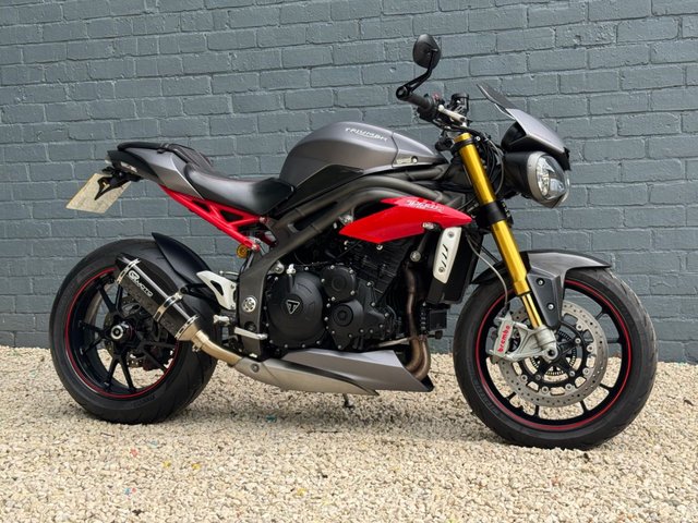 View our TRIUMPH SPEED TRIPLE 1050
