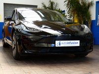 USED 2022 22 TESLA Model 3 Standard Range Plus Saloon 4dr Electric Auto RWD (241 bhp) SUNROOF SAT NAV LEATHER HEATED SEATS CRUISE CONTROL PARKING CAMERA 1 OWNER WARRANTY