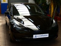 USED 2022 22 TESLA Model 3 Standard Range Plus Saloon 4dr Electric Auto RWD (241 bhp) SUNROOF SAT NAV LEATHER HEATED SEATS CRUISE CONTROL PARKING CAMERA 1 OWNER WARRANTY