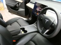 USED 2022 22 TESLA Model 3 Standard Range Plus Saloon 4dr Electric Auto RWD (241 bhp) SUNROOF SAT NAV LEATHER HEATED SEATS CRUISE CONTROL PARKING CAMERA 1 OWNER WARRANTY