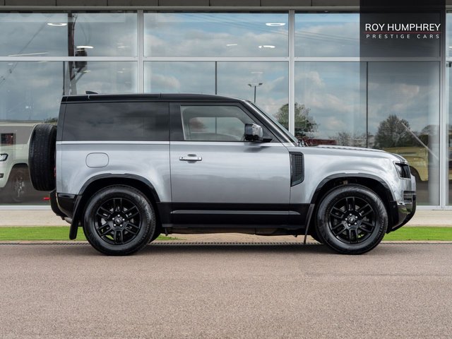 View our LAND ROVER DEFENDER