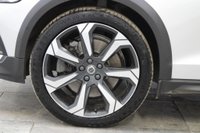 USED 2019 19 VOLVO V60 CROSS COUNTRY 2.0 D4 Plus Estate 5dr Diesel Auto AWD Euro 6 (s/s) (190 ps) FULL VOLVO MAIN DEALER HISTORY