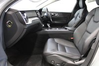 USED 2019 19 VOLVO V60 CROSS COUNTRY 2.0 D4 Plus Estate 5dr Diesel Auto AWD Euro 6 (s/s) (190 ps) FULL VOLVO MAIN DEALER HISTORY