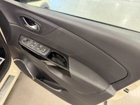 USED 2015 L RENAULT CAPTUR 1.5 dCi Dynamique S MediaNav SUV 5dr Diesel EDC Euro 5 (90 ps) 