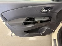USED 2015 L RENAULT CAPTUR 1.5 dCi Dynamique S MediaNav SUV 5dr Diesel EDC Euro 5 (90 ps) 