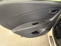 USED 2015 L RENAULT CAPTUR 1.5 dCi Dynamique S MediaNav SUV 5dr Diesel EDC Euro 5 (90 ps) 
