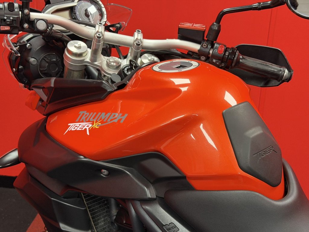USED 2011 61 TRIUMPH TIGER 800 TRADE BIKES AT TRADE PRICES FULL TRIUMPH LUGGAGE